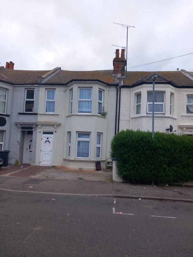 Beach Palace Clacton-on-Sea Exterior foto
